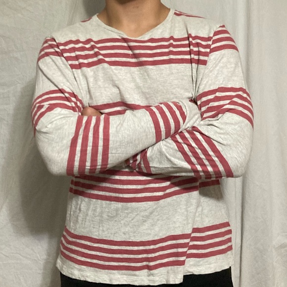 Old Navy long sleeve shirt, XL, new condition - Picture 1 of 3